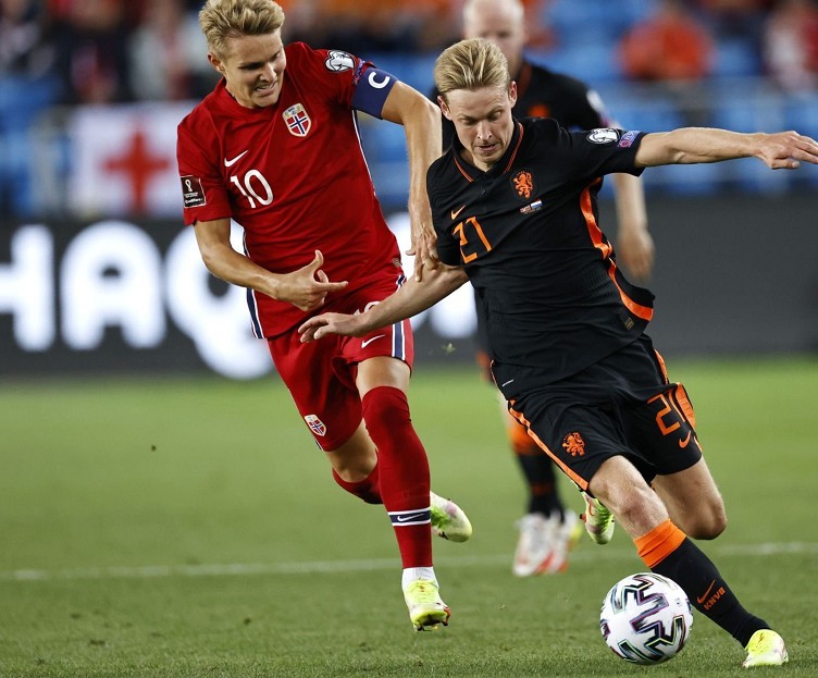 荷兰1-1挪威集锦,荷兰2-0挪威