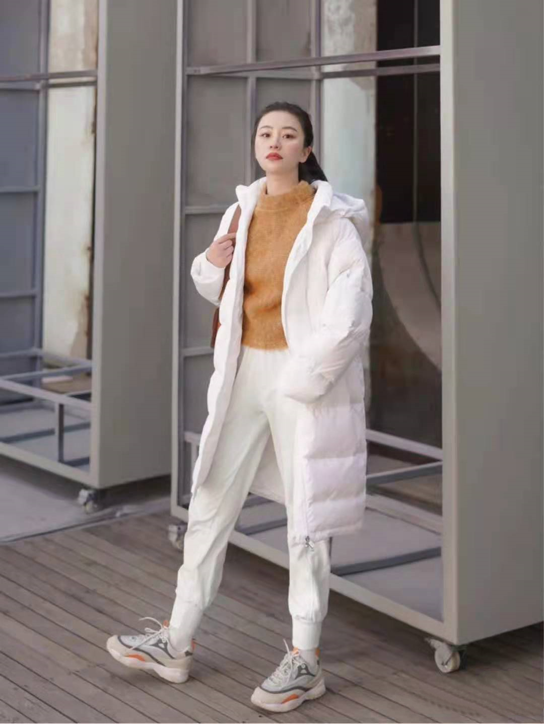 冬季羽绒服整套穿搭推荐显瘦,小个子不臃肿羽绒服90白鸭绒pu皮