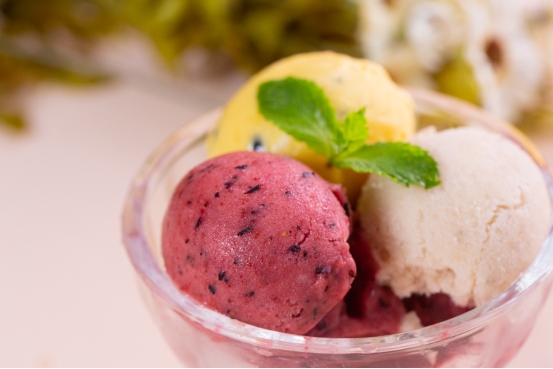自制低卡水果冰淇淋测评,抖音上最简单的冰淇淋做法