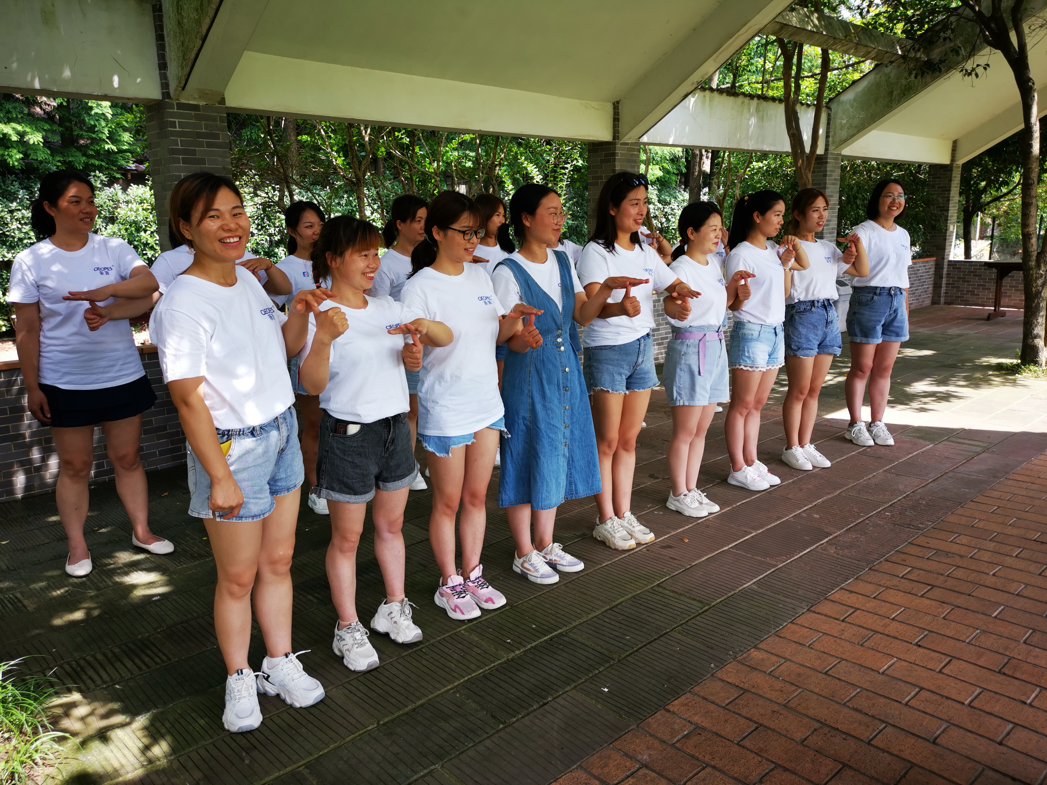 我们爱亲派--至尊联盟超人妈妈武汉团队线下沙龙交流会圆满落幕