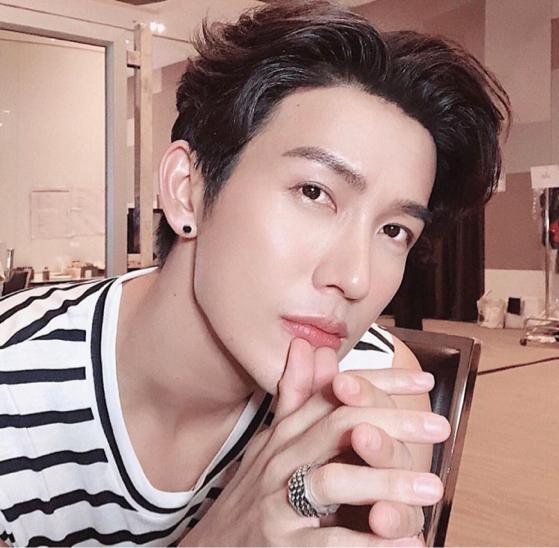 霸道总裁本尊?出演泰国狗血剧的这位男神我太可了