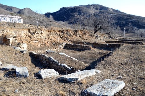 这座墓的发掘刷新了玉文化的历史,这座坟墓到底藏着什么