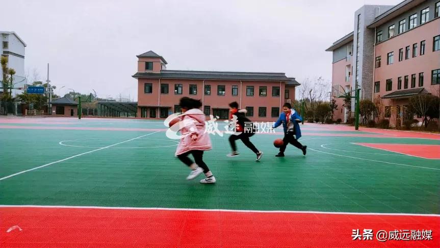 7块钱上8门课！各位家长，这个“便宜”占不占？