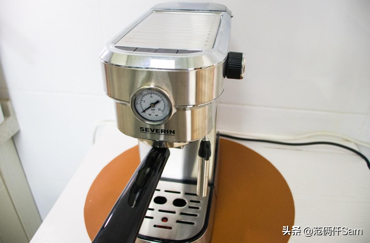 十五秒学会三段咖啡拉花,半自动意式咖啡机使用技巧