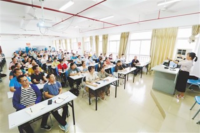 中国入殓师纪实,入殓师是在殡仪馆工作吗