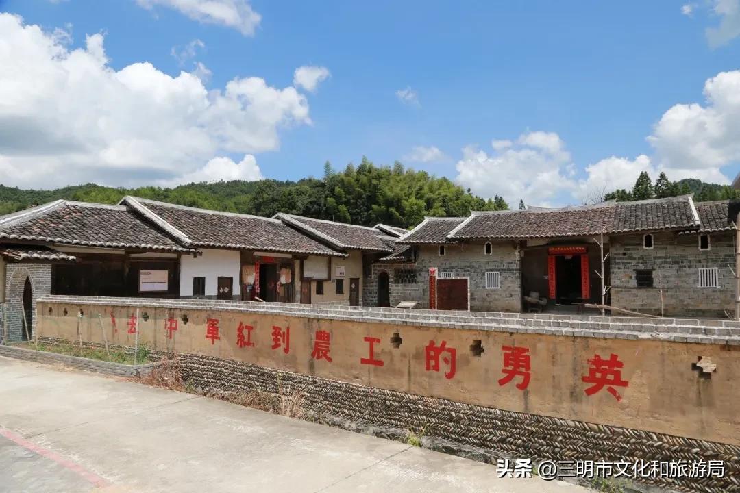 嗨！重新认识一下，我叫建宁！进来为我投票吧！