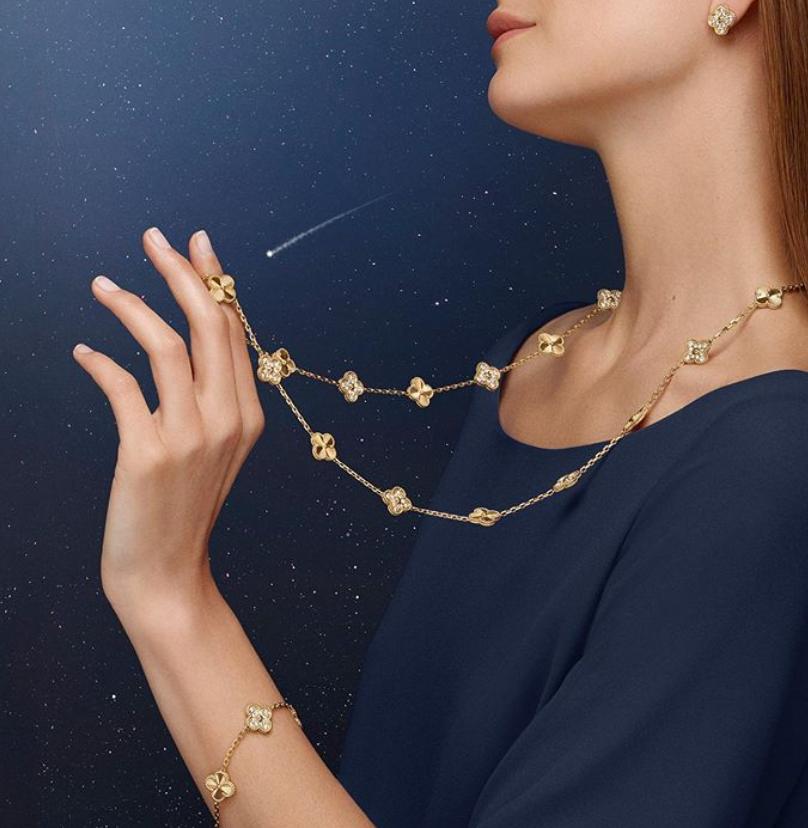 幸运之神四叶草,四叶草项链各种颜色寓意