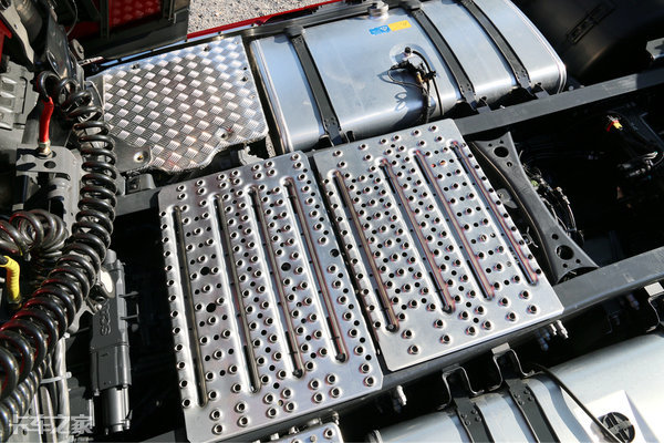 公路之王斯堪尼亚s500,斯堪尼亚s500跑高速视频