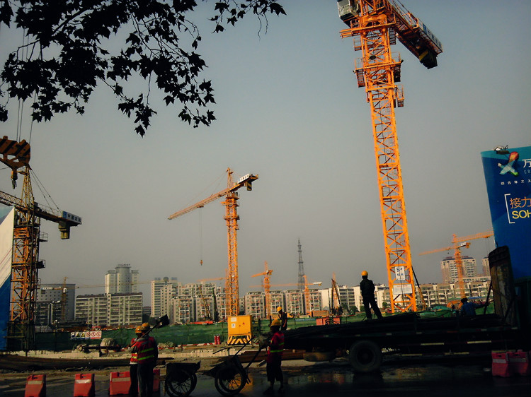 荆州建设,万达广场纪实及万达商业帝国的起起落落