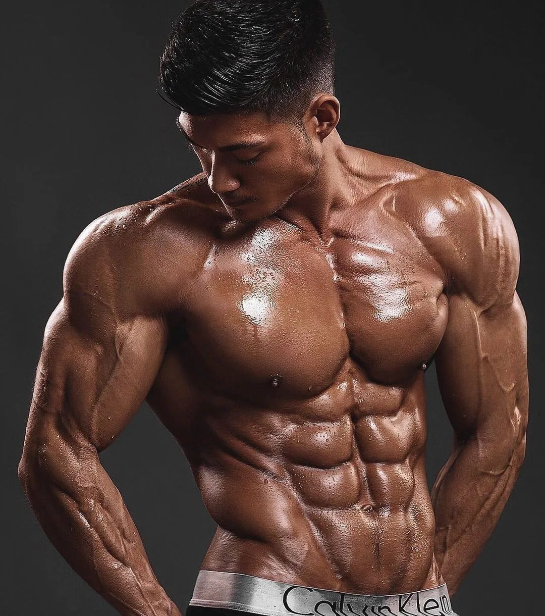 「正太脸金刚身」只存在于二次元漫画里的肌肉*男美**，被他神还原了