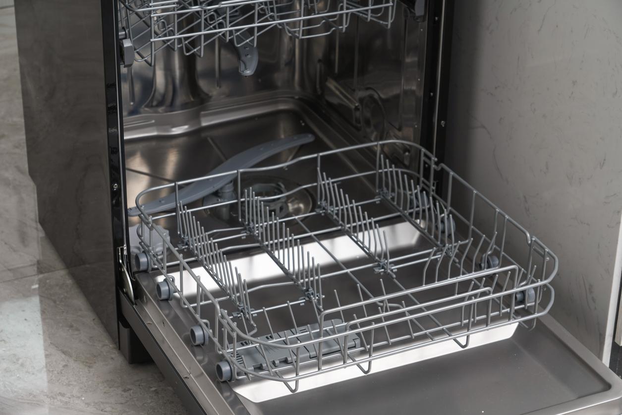 新型洗碗机进食堂,海尔洗碗机长效存储