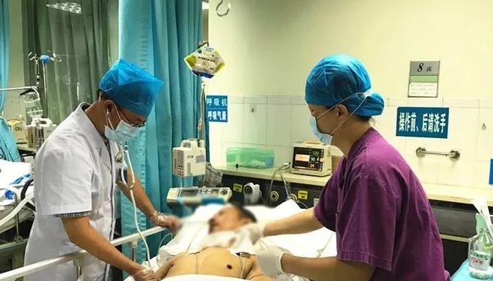 男子中暑高烧46度,中暑高烧42度抢救一天