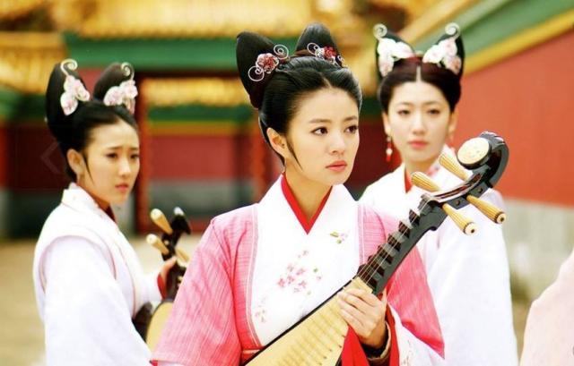 他写下“除却巫山不是云”的千古名句，看似情深，却辜负了情人