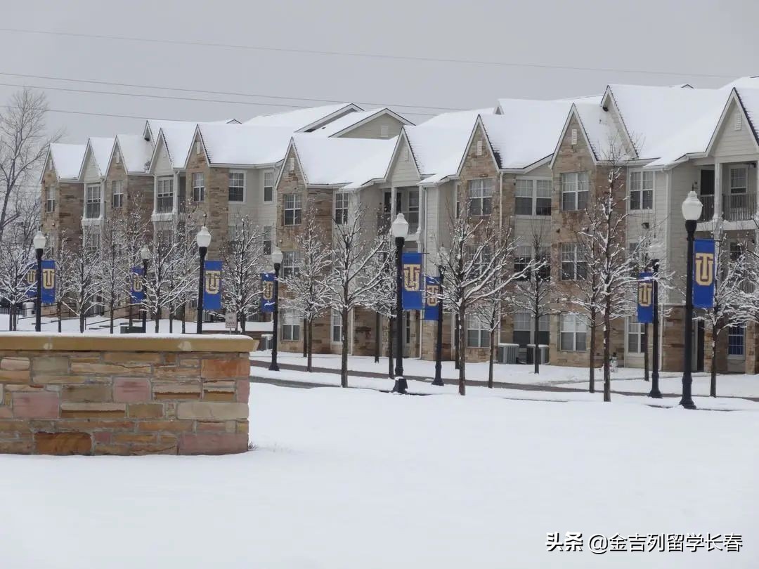 全美排名第一的私立高中,全美50所顶尖大学学费