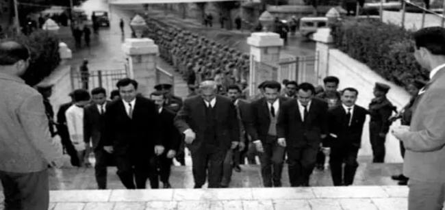 摩萨德间谍,摩萨德最著名的几次行动