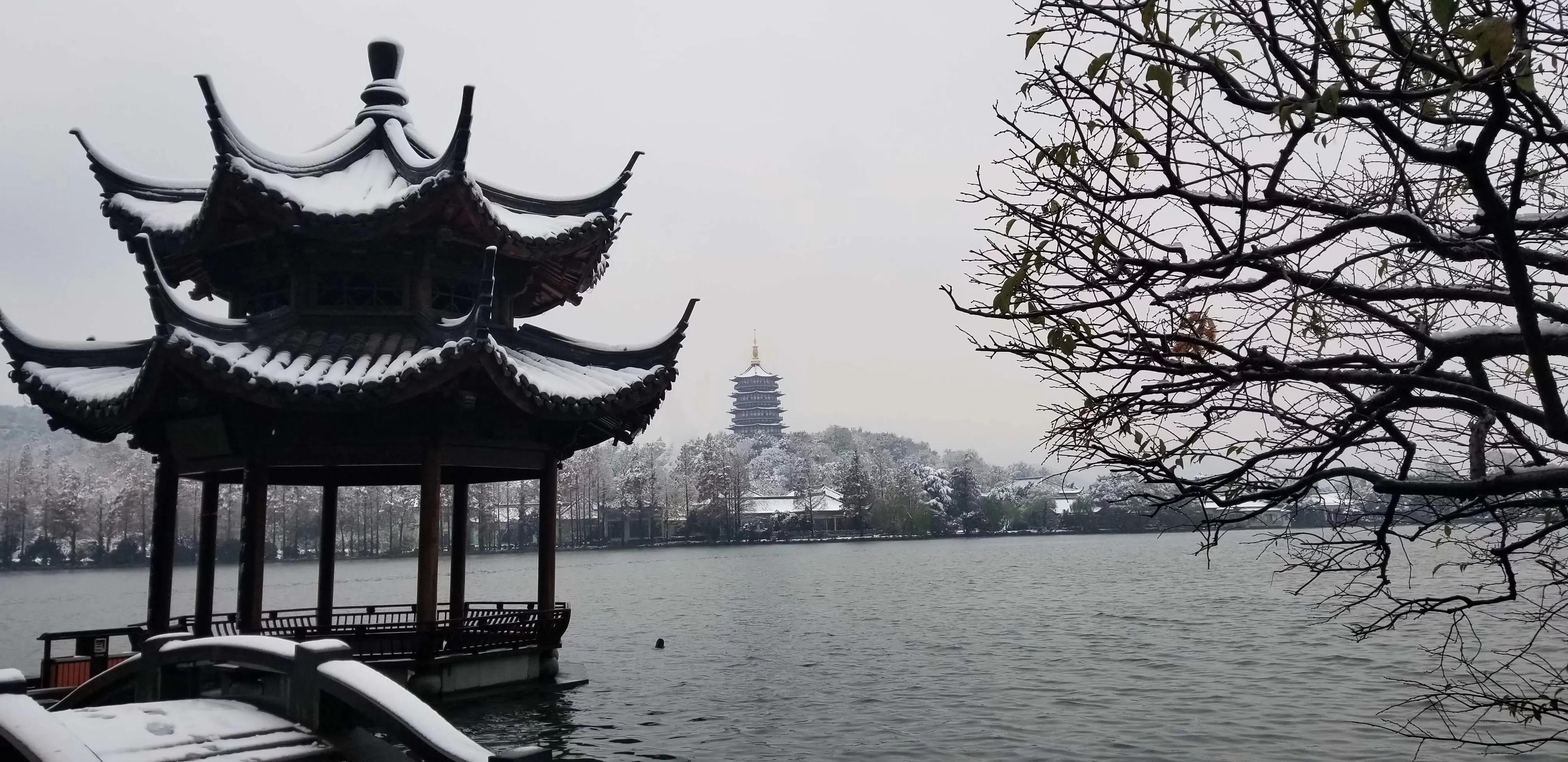 大理洱海杭州西湖哪个更美,杭州西湖为什么这么出名