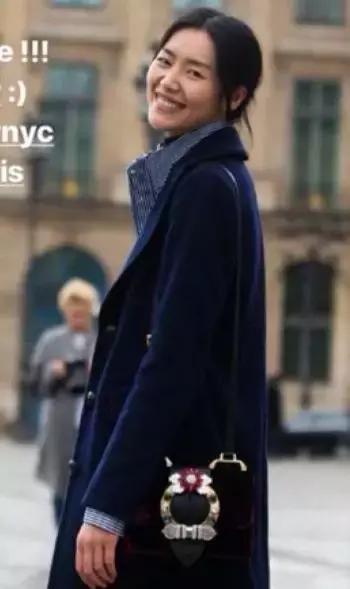 刘雯今年最流行的包,刘雯同款包时尚潮流大牌大容量