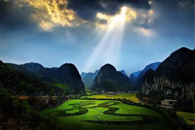 黄果树景区直通车几点能到,黄果树景区直通车怎样坐车