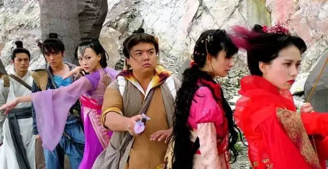 “奥运宝贝”的香艳上位史，和她背后的神秘大佬们