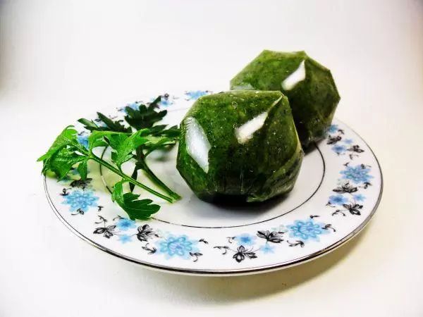 兼具驱湿防瘟养阳的大自然之礼——艾草