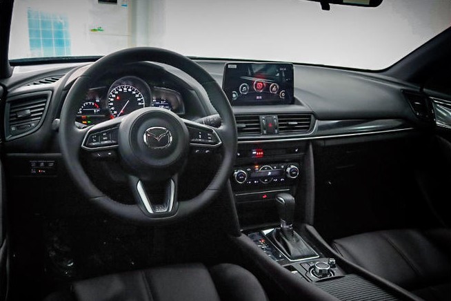 马自达cx-42021探索版配置,2021款cx-4还能卖多少钱