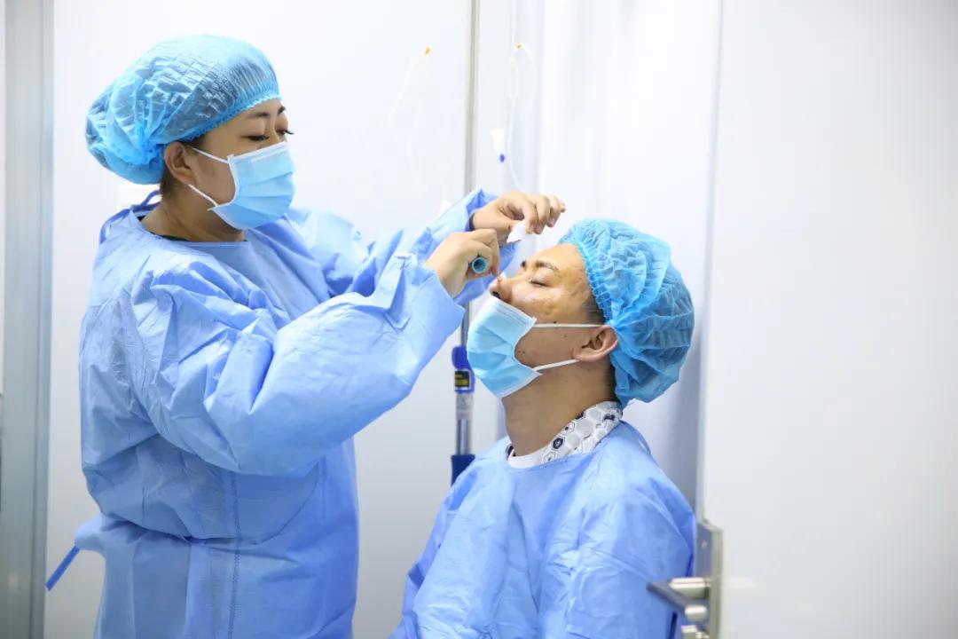 包头朝聚眼科飞秒手术,朝聚眼科医院公益直播