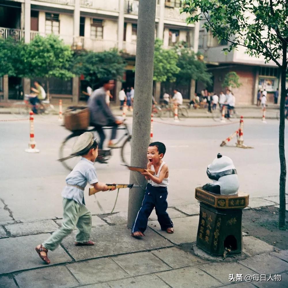 看到这些孩子的照片我们有何感受,几张图片揭露孩子的现状