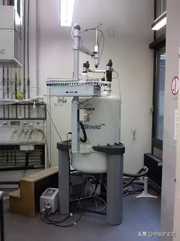 德国某大学实验室,大家进来感受一下