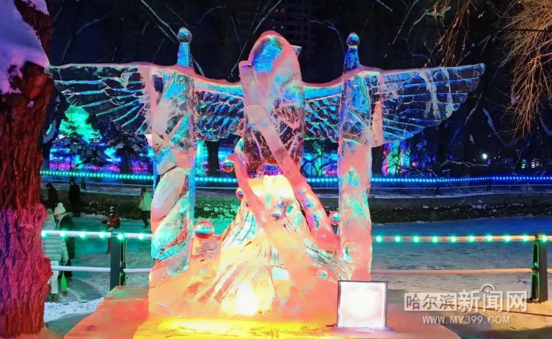 哈尔滨兆麟公园冰灯免费开放时间,哈尔滨第一届冰灯游园图片