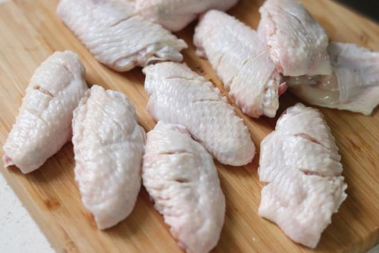 如何制作吃了不会胖的炸鸡,怎么炸鸡让鸡肉炸得脆