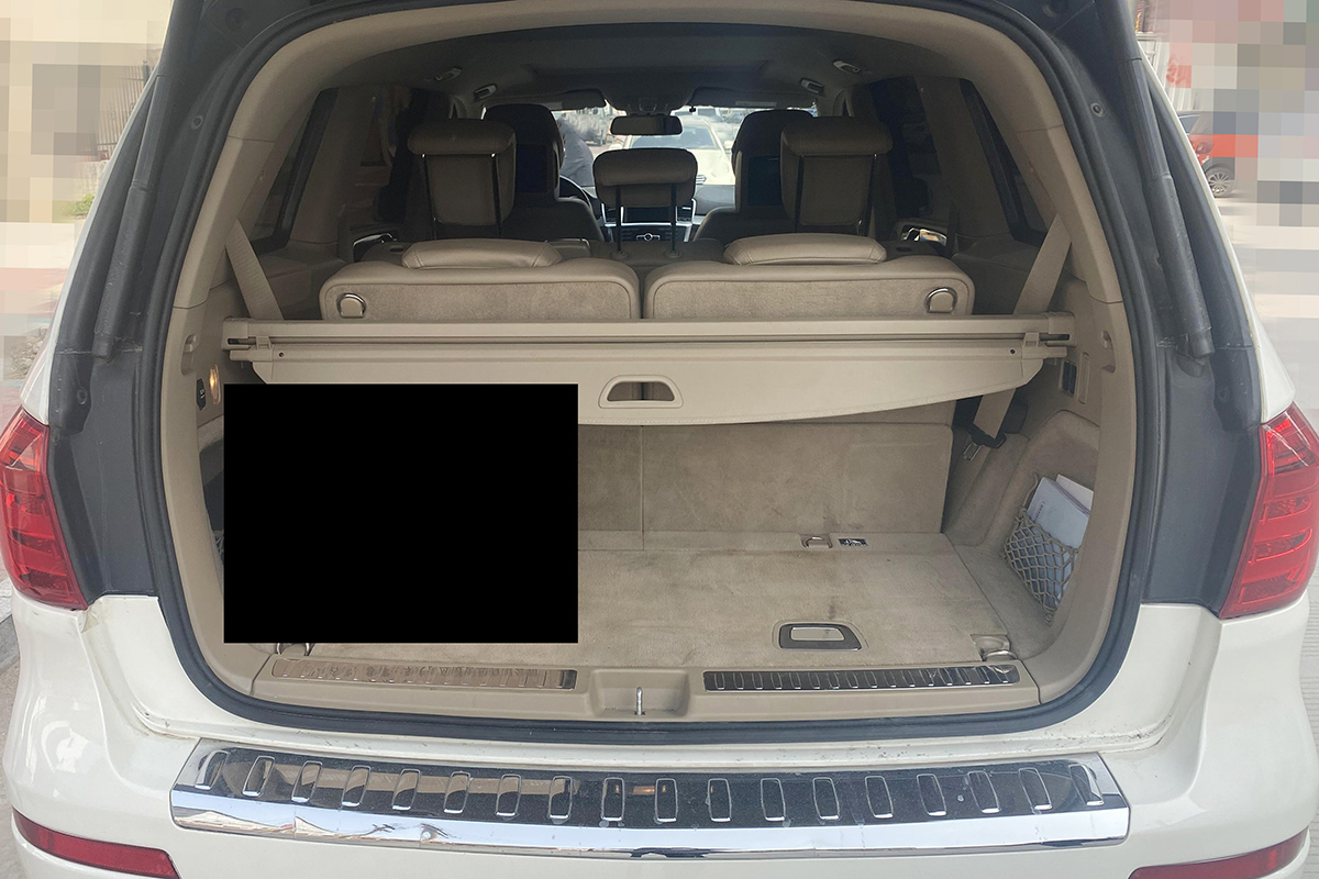 奔驰gl350柴油漏灰色粘液,个人奔驰gl350