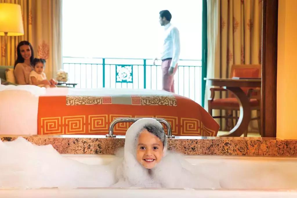 住进迪拜最豪华酒店是什么感觉,住一晚迪拜七星级酒店的感觉