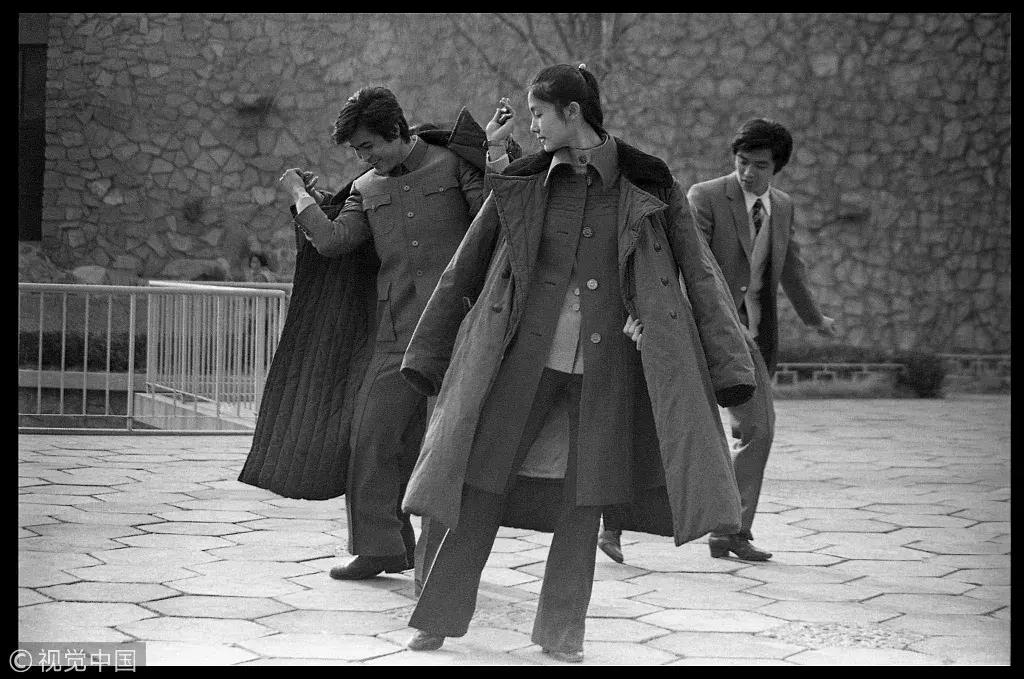 70张照片合集视频,70年衣食住行对比图