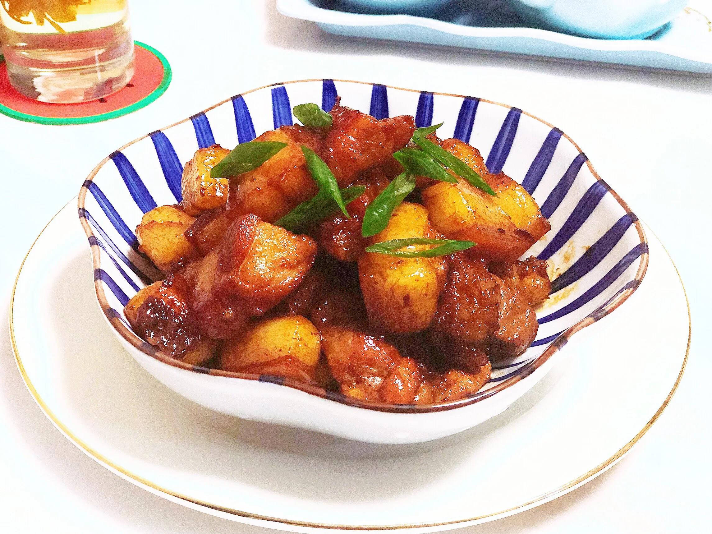 红烧肉焯水的正确制作不那么柴,为什么红烧肉烧得又咸又甜