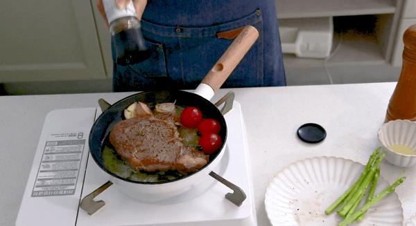 家庭煎牛排怎么煎又嫩又好吃,最简单的煎牛排的做法视频