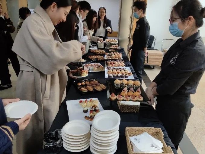 灵魂画手的手绘作品,医学生手绘器官创意解剖绘画