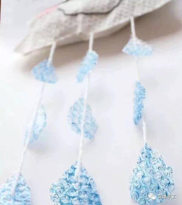 能剪下来的纸贴画,能剪视频能画画能做ppt的电脑