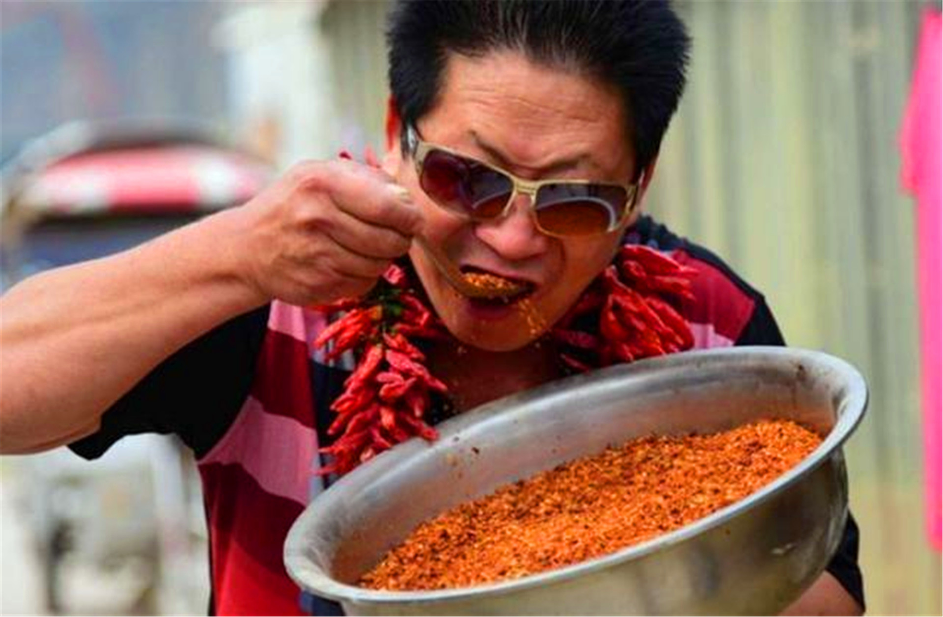 中国辣王李永志吉尼斯世界纪录,中国辣椒王李永志挑战世界辣椒