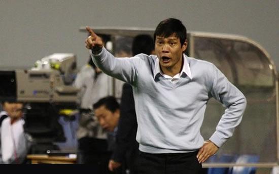 40岁中国足球留洋传奇宣布退役,目前留洋的中国足球运动员有哪些