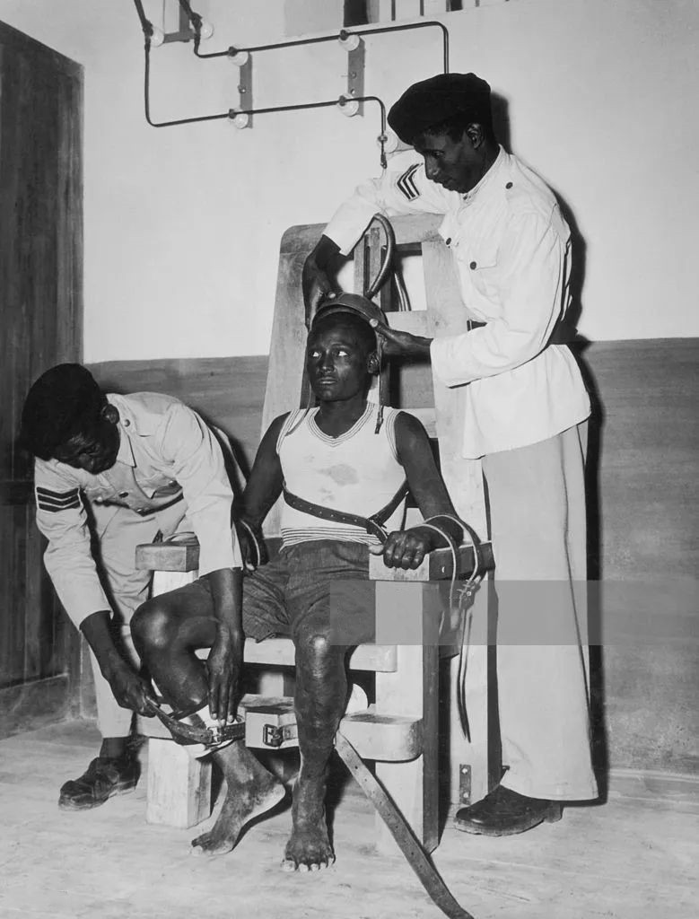 够残忍！1951年，美国不顾公众非议，将7名黑人强奸嫌犯电刑处死