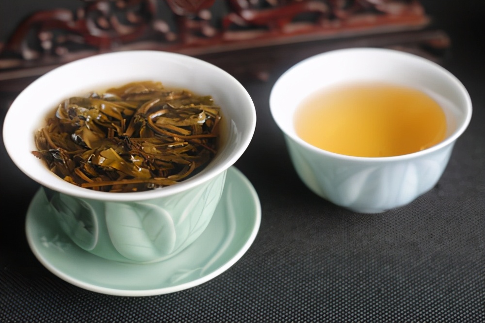 生茶张古树普洱,易武麻黑和落水洞哪个好