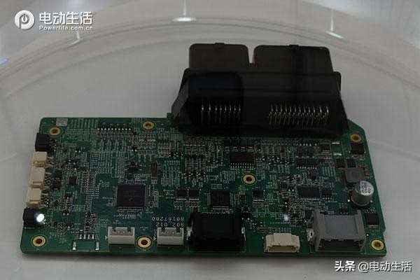 零跑t03不值得买的理由,零跑t03新老对比