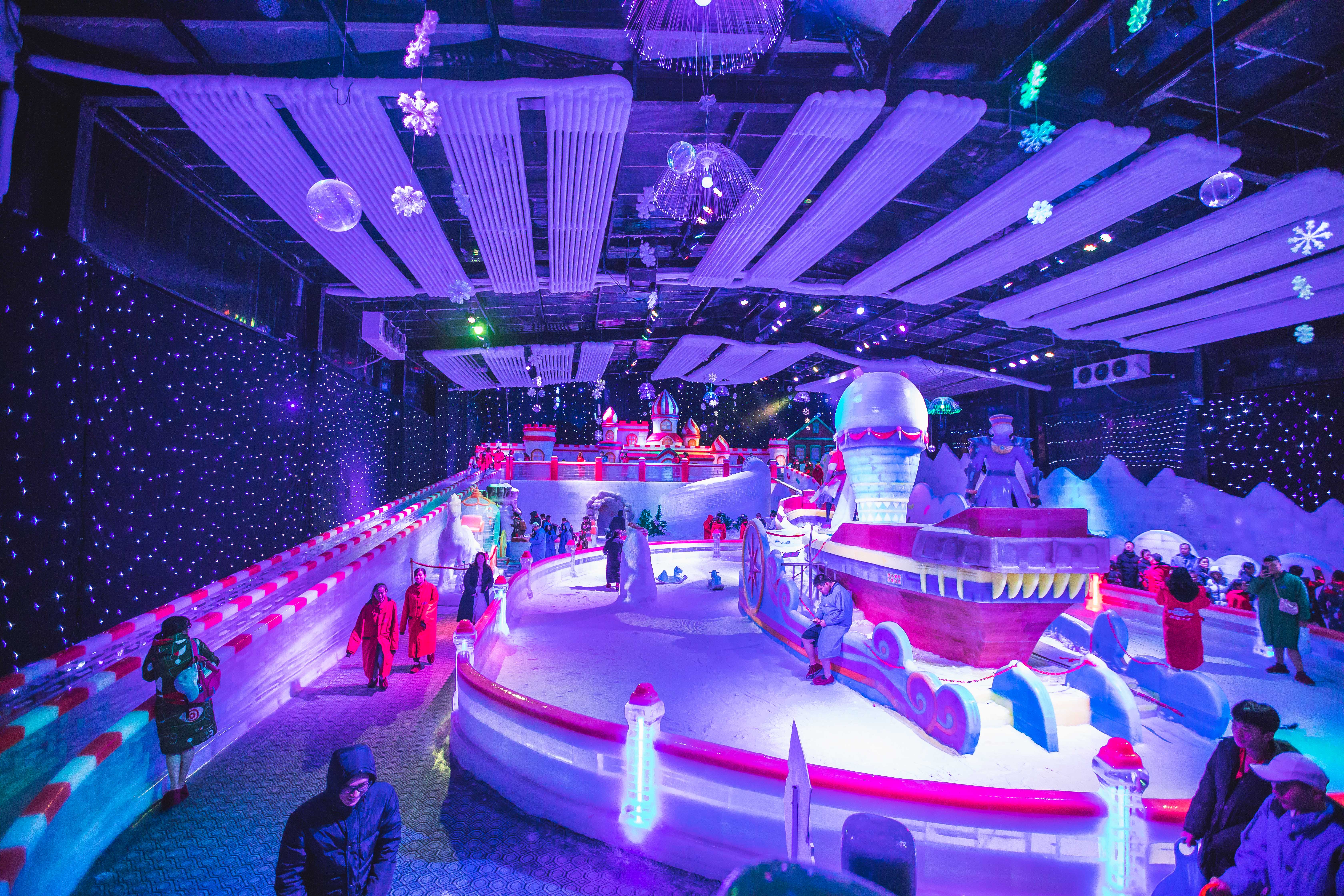 第一次去重庆奥陶纪应该怎样玩？真如抖音上那么刺激？亲自试试吧