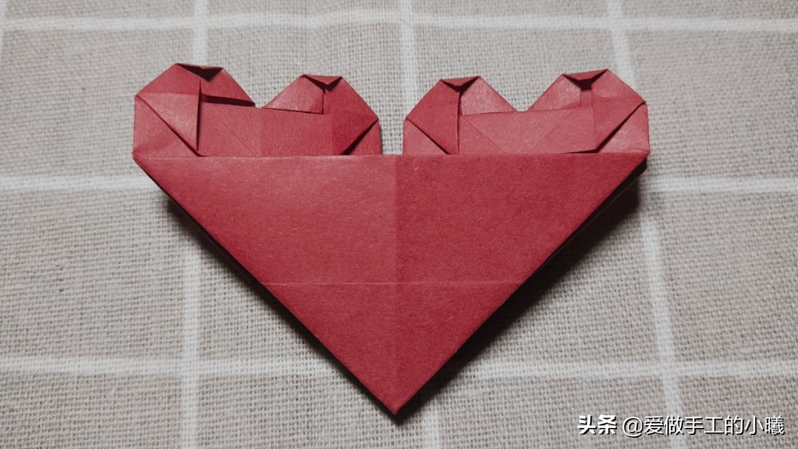 爱心书签用一个正方形纸怎么折,怎样用很小的白纸做一个爱心书签