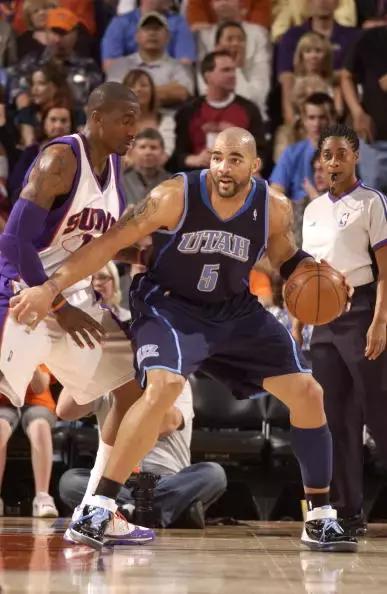 背身单打十大技巧,背身单打的各种技巧