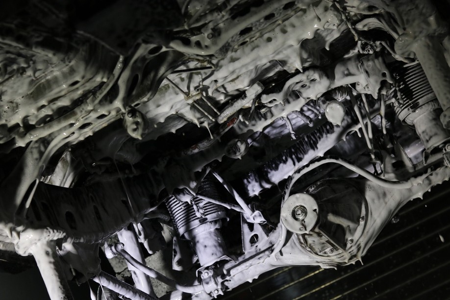 怪兽修车:修复一辆09款中东版丰田霸道,最终旧车变新车