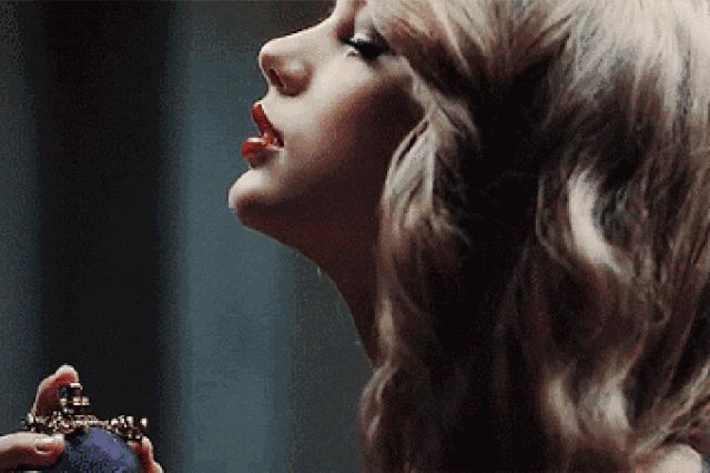 圣诞节将至，给女友挑什么礼物，能拥有一个美妙的夜晚？