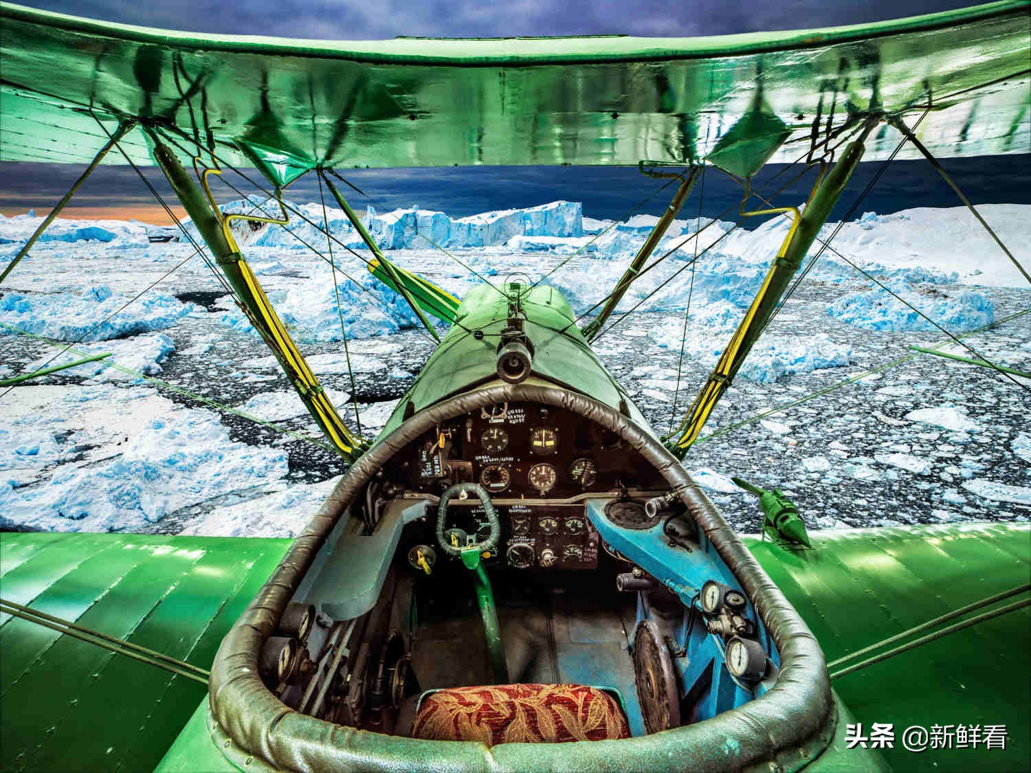苏联空军高技术展示,苏联轰炸机座舱