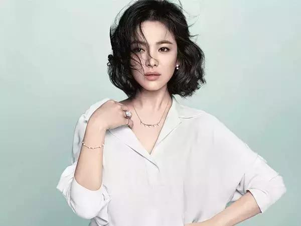 最新款眉形一字眉,今年流行的眉形流星眉