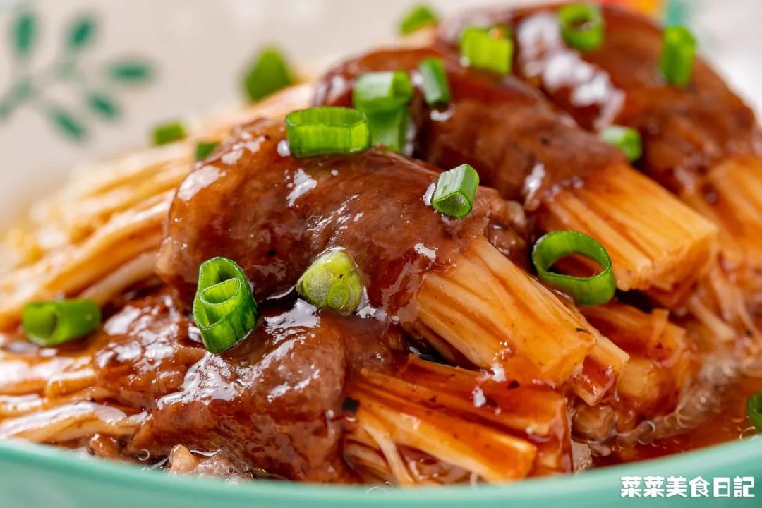 上班族午饭微波炉加热,微波炉解决一日三餐
